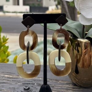 Elegant off white and Brown buffalo horn lacquer Earrings